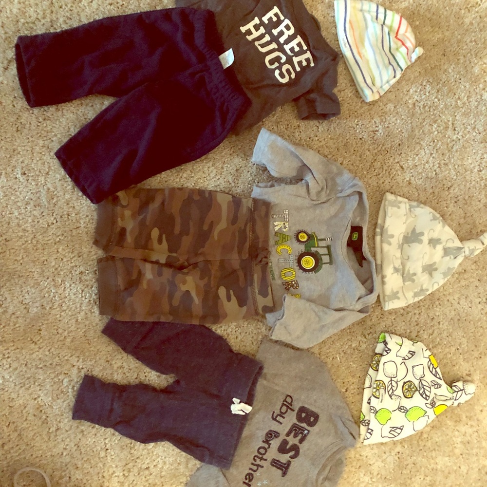 Like new newborn/0-3 month lot
